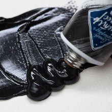 Load image into Gallery viewer, Master Class Extra Fine Oil Colors 12 x 18ml tubes set