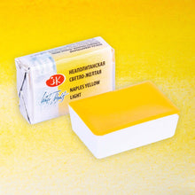 Load image into Gallery viewer, Watercolor set "white nights" 48 colours full pans set in beech box with squirrel brush